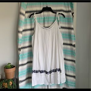 Francesca’s White Dress Size Small
